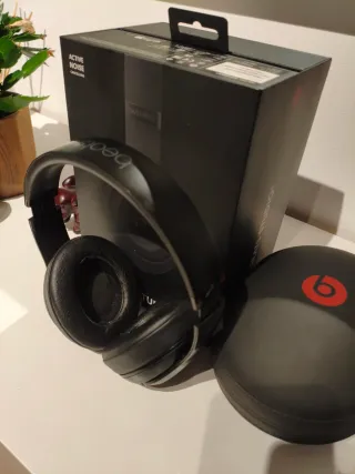 Beats Studio 3 Auriculares Negros Semi Nuevos