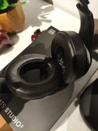 Beats Studio 3 Auriculares Negros Semi Nuevos