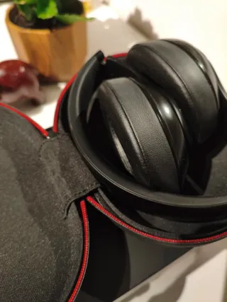 Beats Studio 3 Auriculares Negros Semi Nuevos
