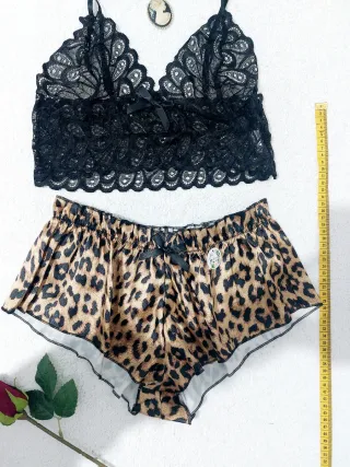 Set Lencería Leopardo Tres Piezas M