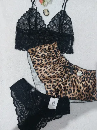 Set Lencería Leopardo Tres Piezas M