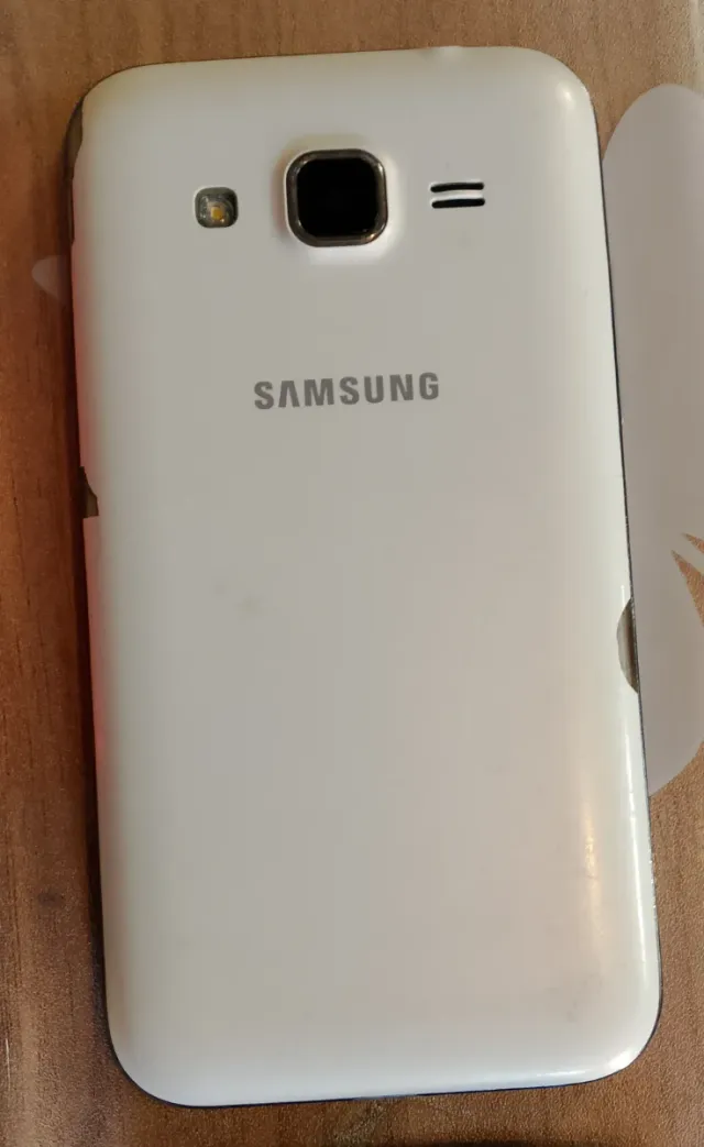 Lotto di 16 cellulari rotti