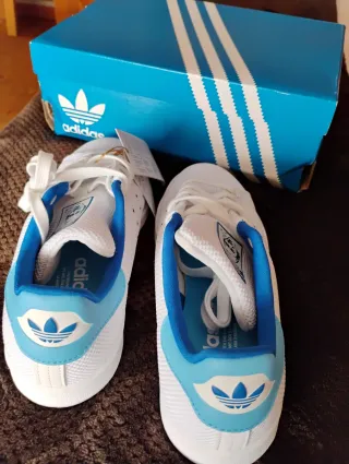 Zapatillas Adidas Stan Smith Blancas y Azules