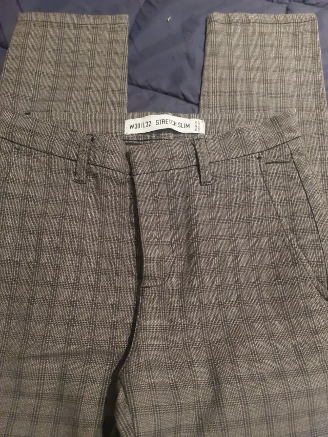 Pantalón de vestir gris a cuadros
