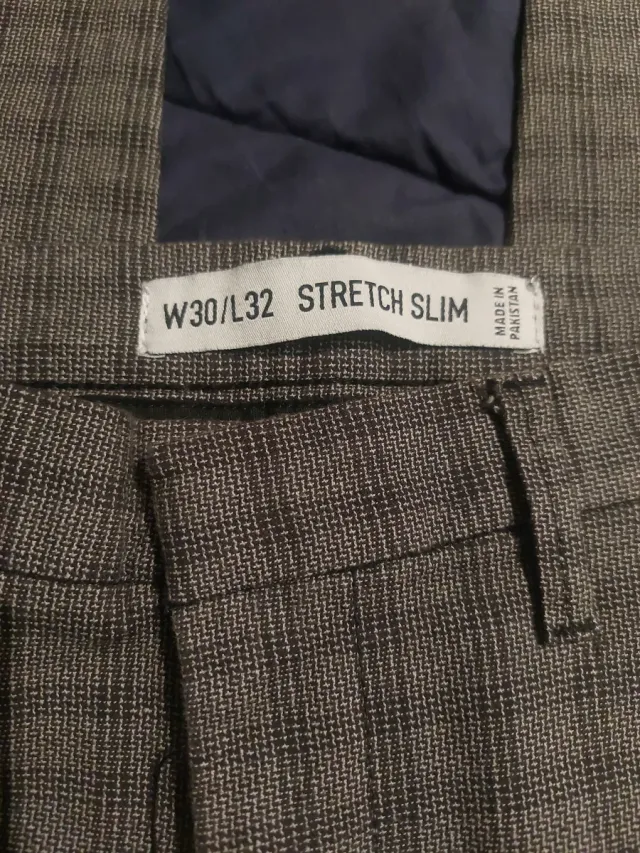 Pantalón de vestir gris a cuadros