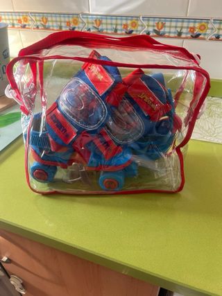 Patines y protecciones Spiderman