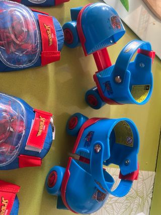Patines y protecciones Spiderman