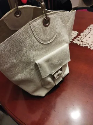 Bolso de mano Sonia Modell blanco de cuero.