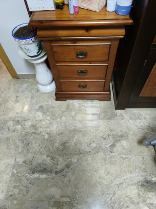 Cómoda, 2 mesitas de noche madera 2 cabeceros forj