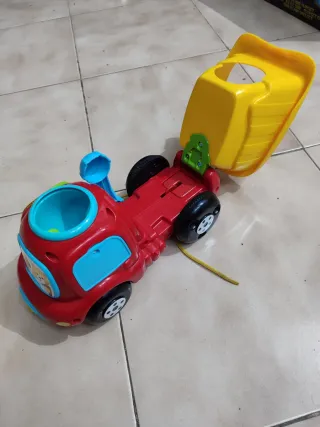 Camión juguete Vtech con cuerda