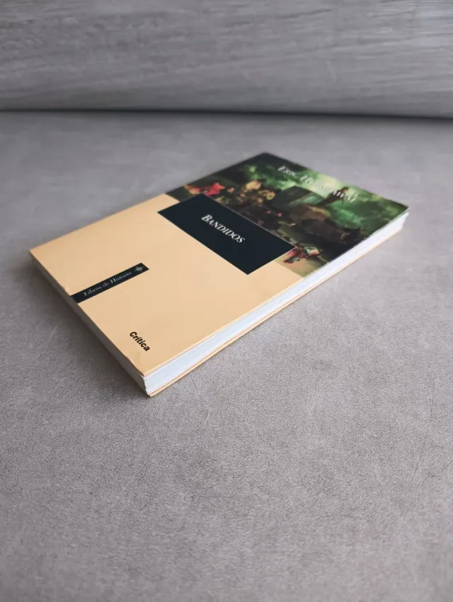 BANDIDOS - ERIC J. HOBSBAWM