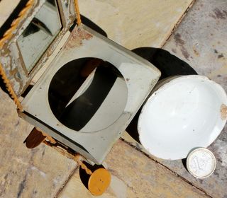 ANTIGUO LAVAVO TOCADOR DE JUGUETE HOJALATA MUÑECAS