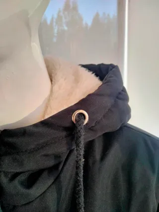 Parka mujer negra capucha borreguito