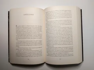 Libro "Una luz incierta" de Alexandra Bracken