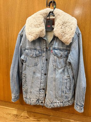 Cazadora Vaquera Levi's con Borrego