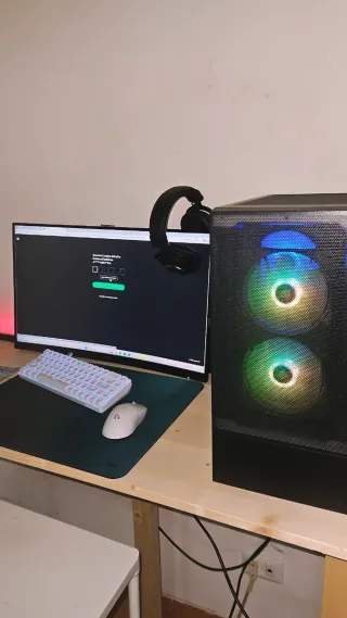 PC Gaming RTX 5060 Ryzen 7 32GB 1TB