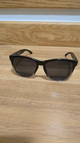 Gafas de sol Hawkers negras y grises