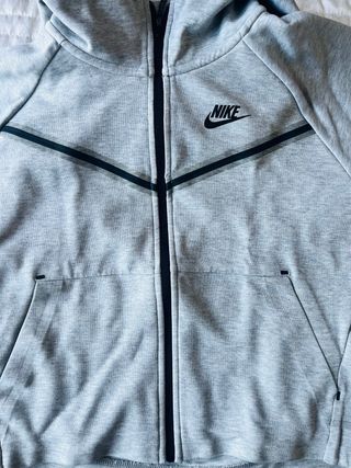 Chaqueta Nike Tech Fleece Gris Talla XS
