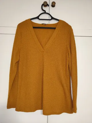 Jersey mostaza tejido waffle