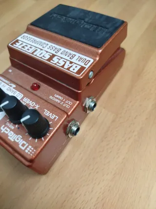 Pedal compresor Digitech Bass Squeeze X-Series