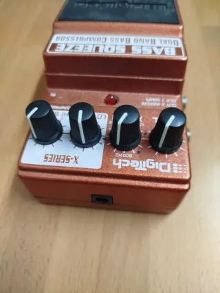 Pedal compresor Digitech Bass Squeeze X-Series