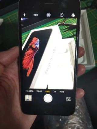 iPhone 6S Plus Apple en su caja