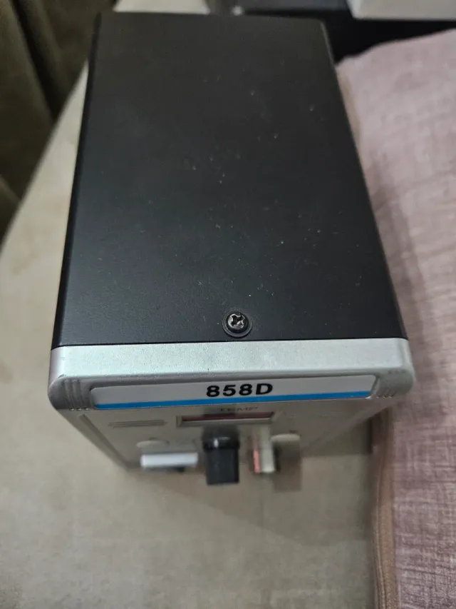 Stazione di saldatura ad aria calda 858D