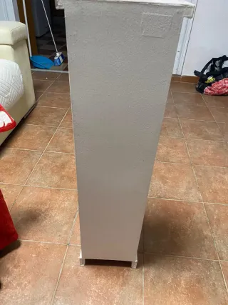 Mueble de cajones de madera