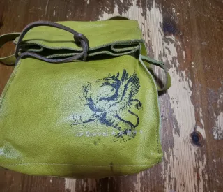 Borsa Diesel verde con stampa grifone