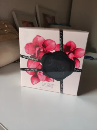 Viktor & Rolf Flowerbomb Ruby Orchid Perfume