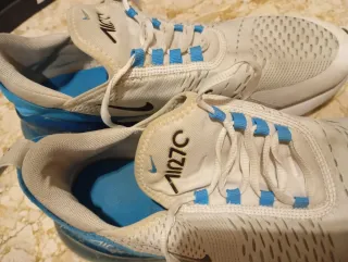 Nike Air Max 270 Azul y Blanco