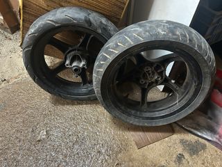 Juego Ruedas Yamaha Aerox