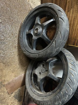 Juego Ruedas Yamaha Aerox