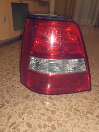 Piloto Trasero Dcho Kia Sorento 2007