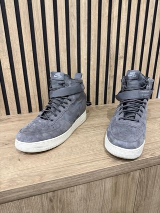 Nike Air Force 1 Scarpe Grigie Edizione Limitata