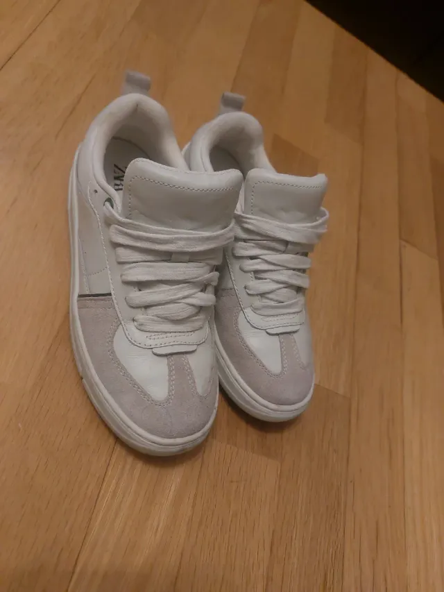 Zapatillas niño Zara  talla 36