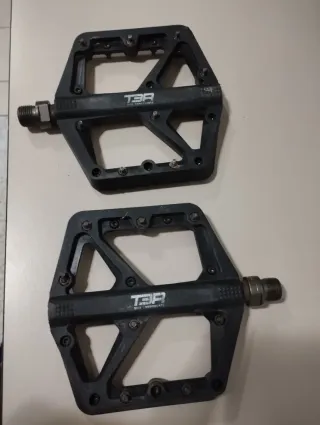 Pedales MTB Antideslizantes* clavos*