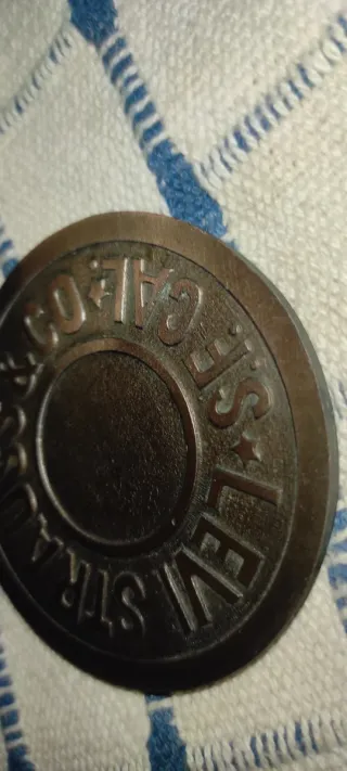 Medalla Levi's & Co. SF CAL