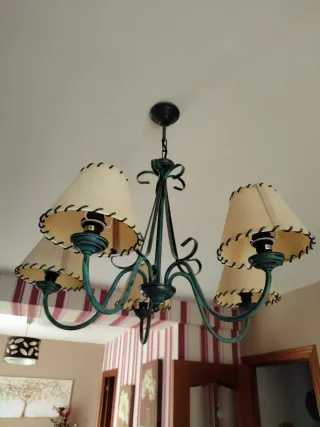 Lámpara de techo verde y beige