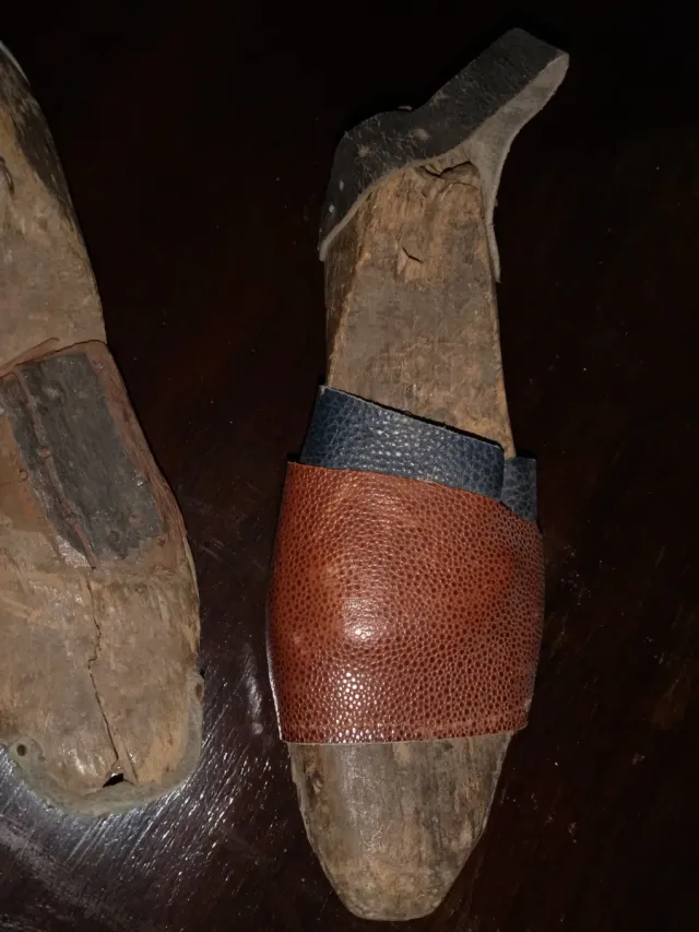 Hormas de zapato antiguas de madera