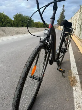 Bici Eléctrica TOPLIFE Negra