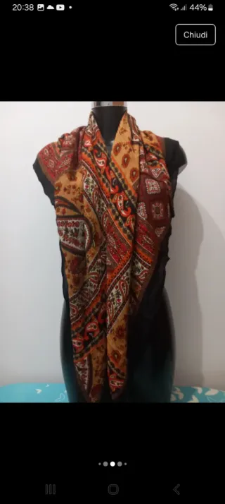 Sciarpa Laura Biagiotti Made in Italy