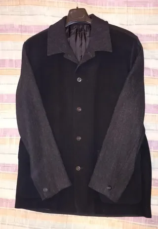 Chaqueta americana negra y gris