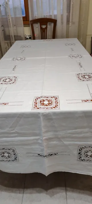 Tovaglia in lino con 12 tovaglioli