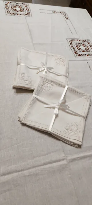 Tovaglia in lino con 12 tovaglioli