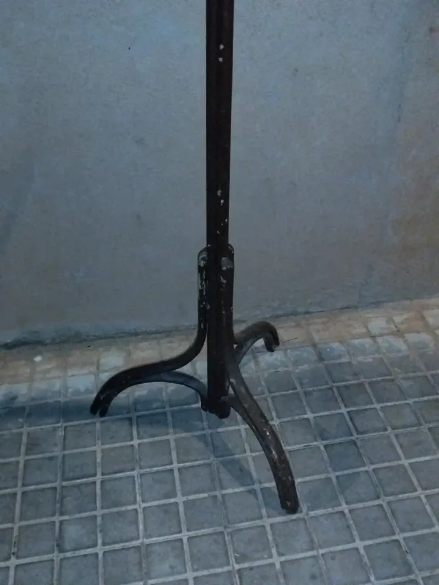 Perchero antiguo de madera