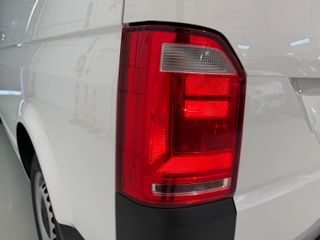 Volkswagen Transporter Furgón Largo TA 2.0 TDI 110