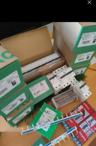 9u Lote  2 dif ,7 auto Schneider