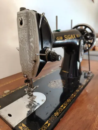 Máquina de coser Sigma antigua