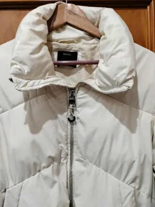 Chaqueta acolchada crema mujer